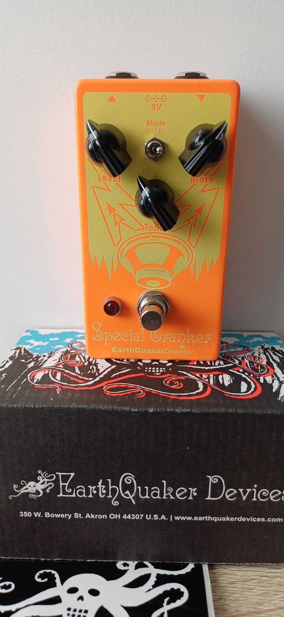 Earthquaker Devices Special Cranker Medium-Gain Overdrive Booster