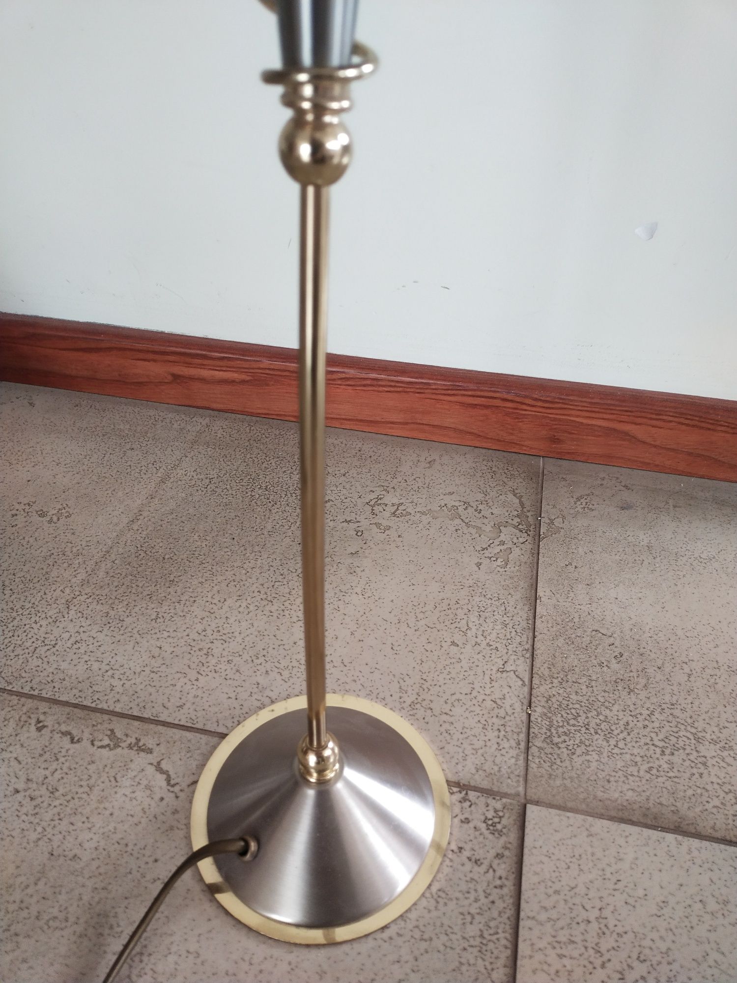 Lampa złota sprężyna