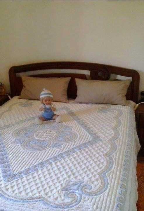 Vendo cama de casal com colchão