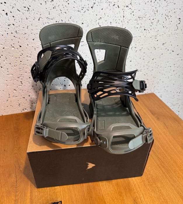 Wiązania snowboard BURTON Freestyle Re:Flex FullBED Size S