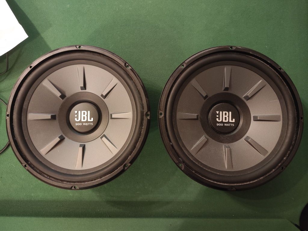 Sprzedam subufer subwoofer JBL 2x 900 W + obudowa głośnikowa Basser