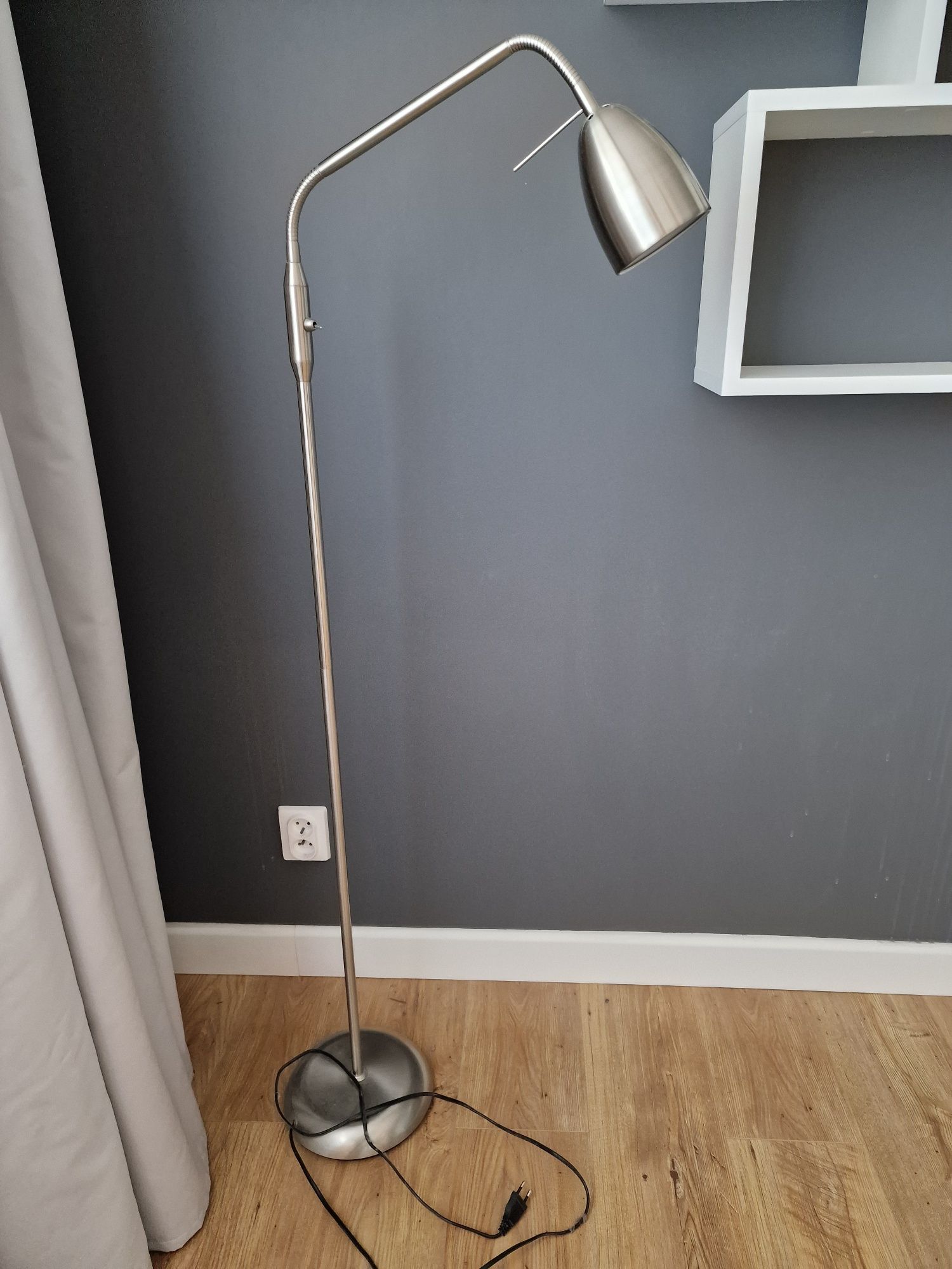 Lampa stojąca stal szczotkowana