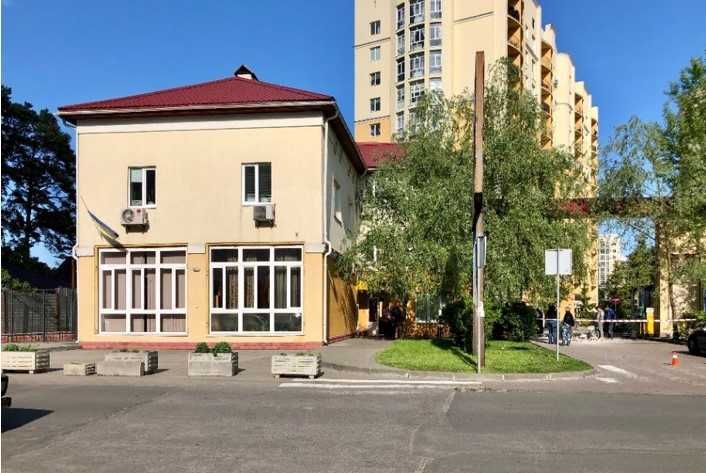 Продам комерційну будівлю у ЖК "Чайка" по вул.Лобановського