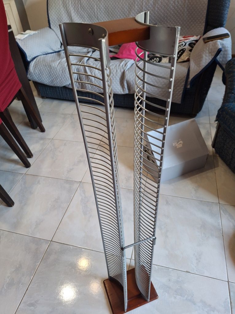 Coluna para guardar cd