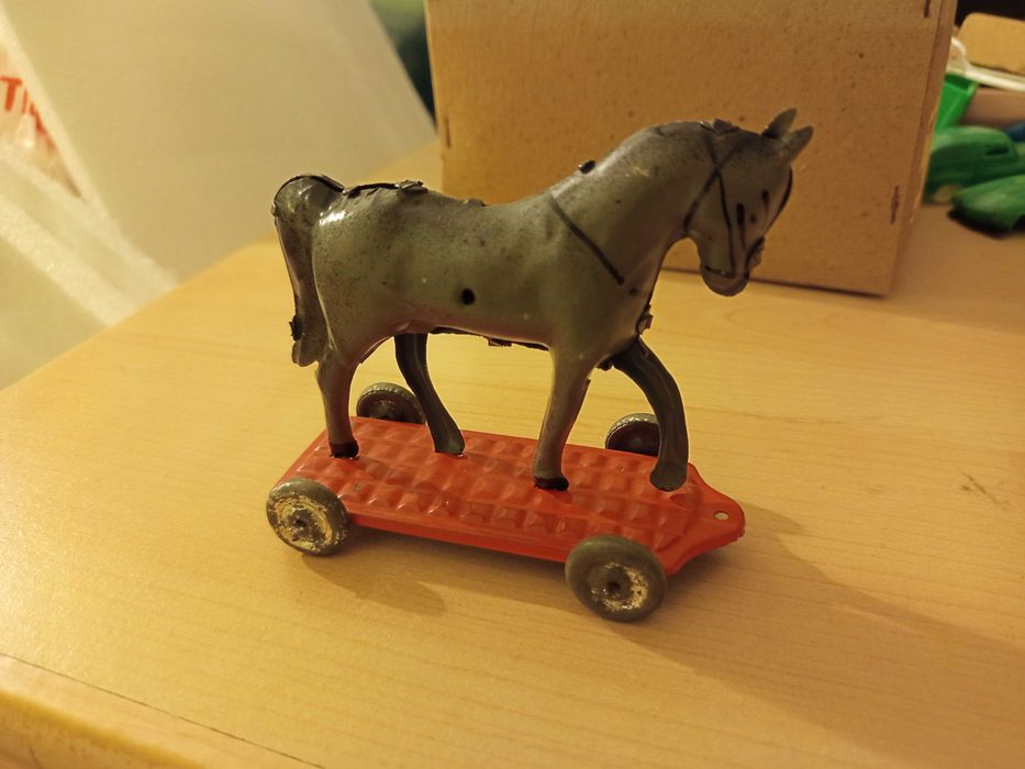 Cavalo AML em folha