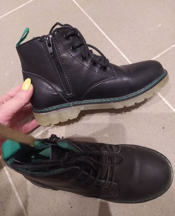 Skórzane buty zimowe czarne eleganckie Reserved 33 wkładka21cm jakNowe