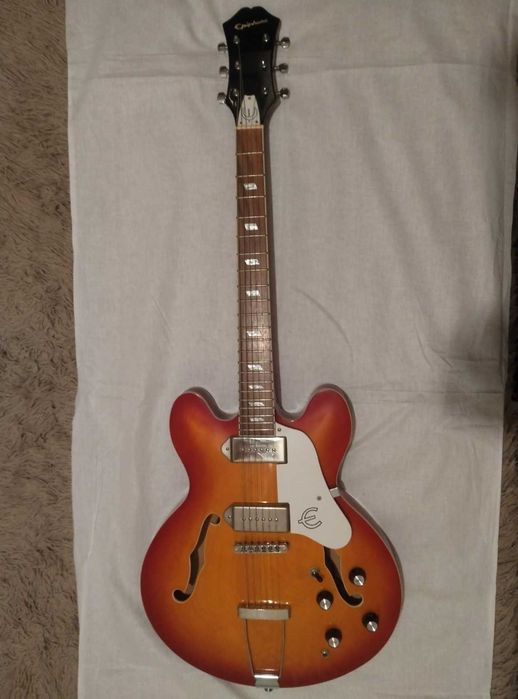 Полуакустическая гитара Epiphone Casino Vintage Sunburst