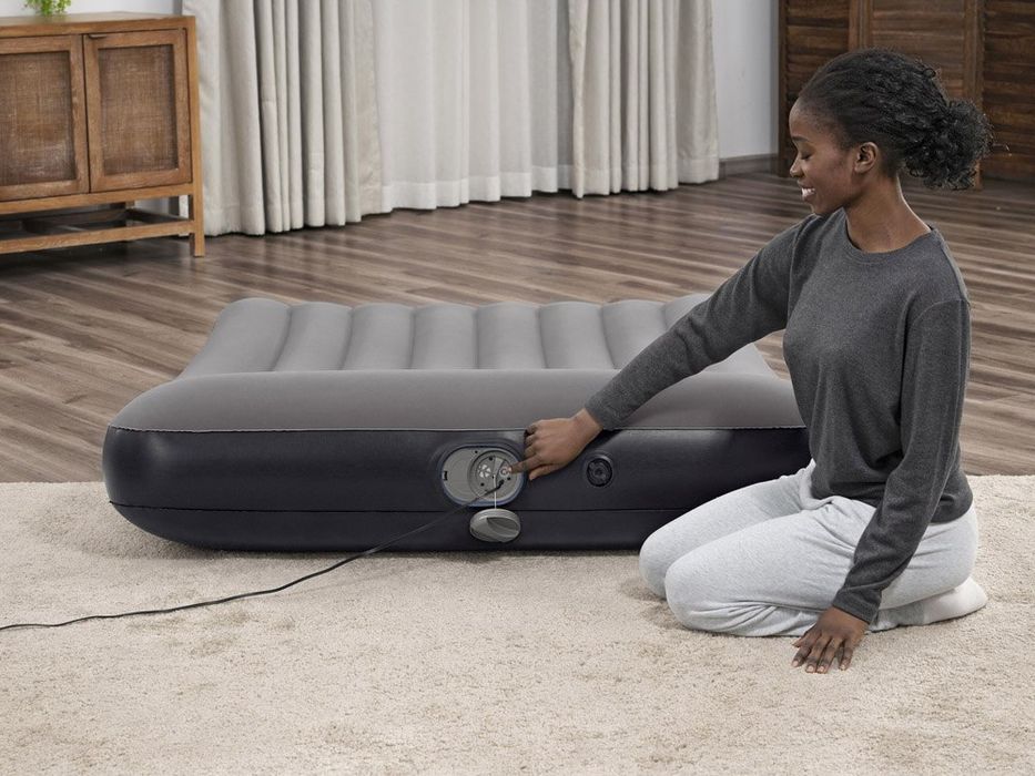 2os Dmuchany Materac Tritech Wbudowana pompka USB 191x137cm 671BR