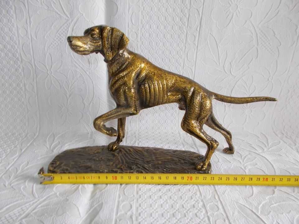 Figura Escultura de Cão em Bronze. Peso 2,5kg.