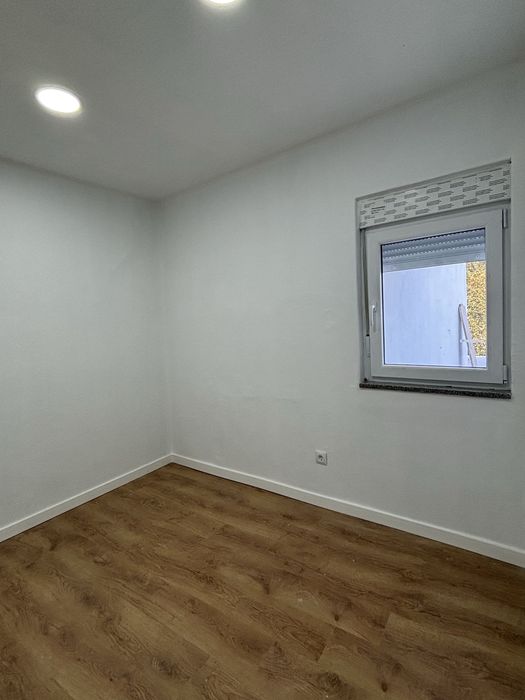 Arrenda-se andar moradia