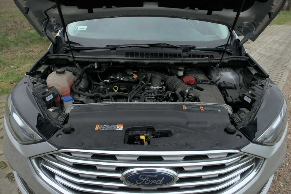 Sprzedam Forda  EDGE Titanium ECOBOST 2.0 benzyna