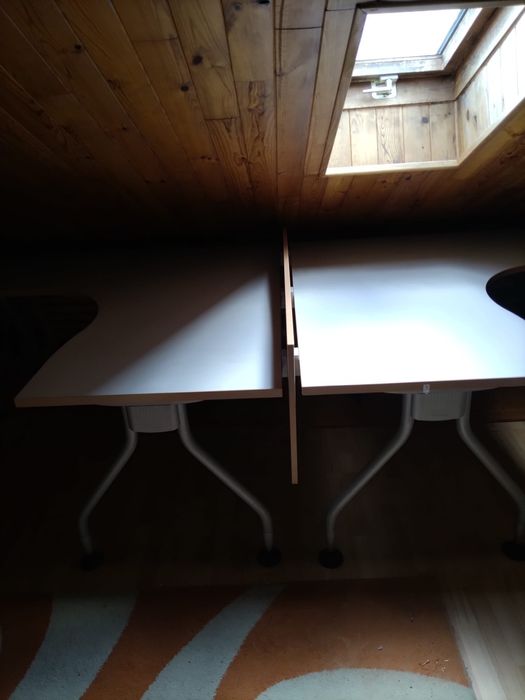 Secretárias em ótimo estado