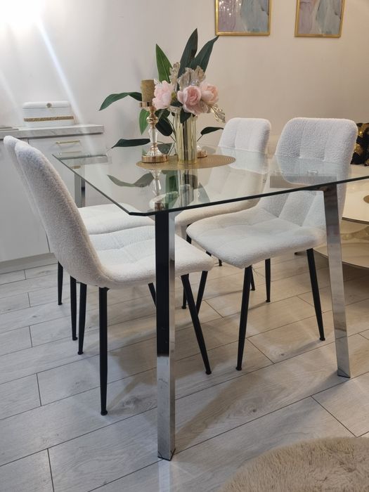 Sprzedam zestaw stół +4 krzesła