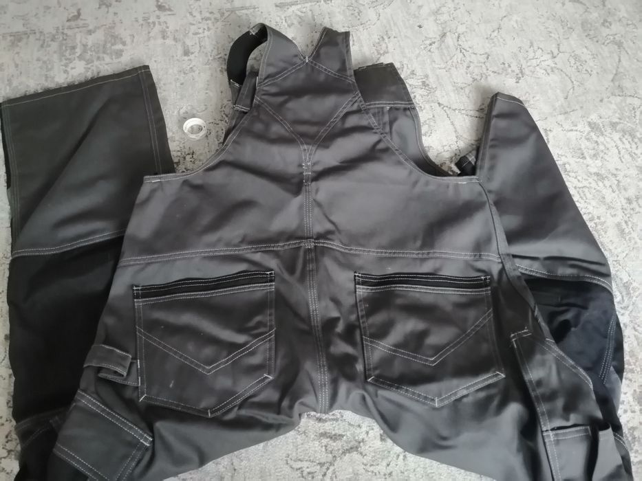 Firmowe spodnie robocze