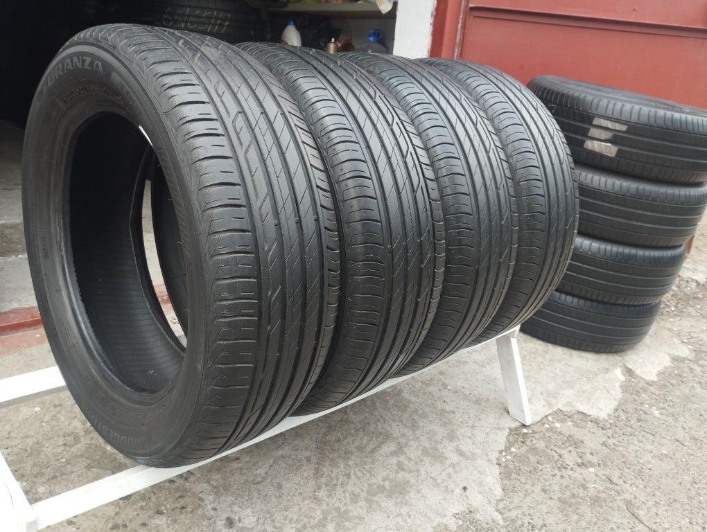 Резина б/у 215/60/17 BRIDGESTONE