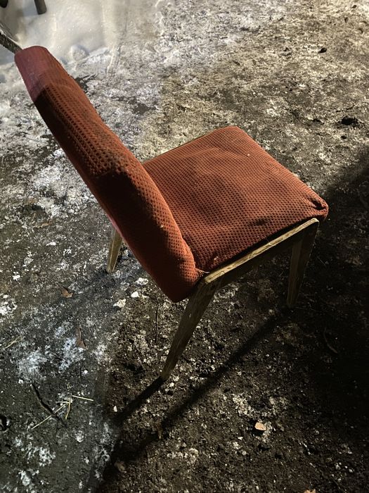 Stare krzesło, stan oryginalny, tabliczka PN-62 F-06001