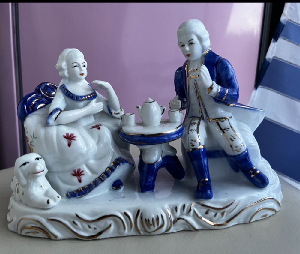 Figurka porcelanowa_para dworska