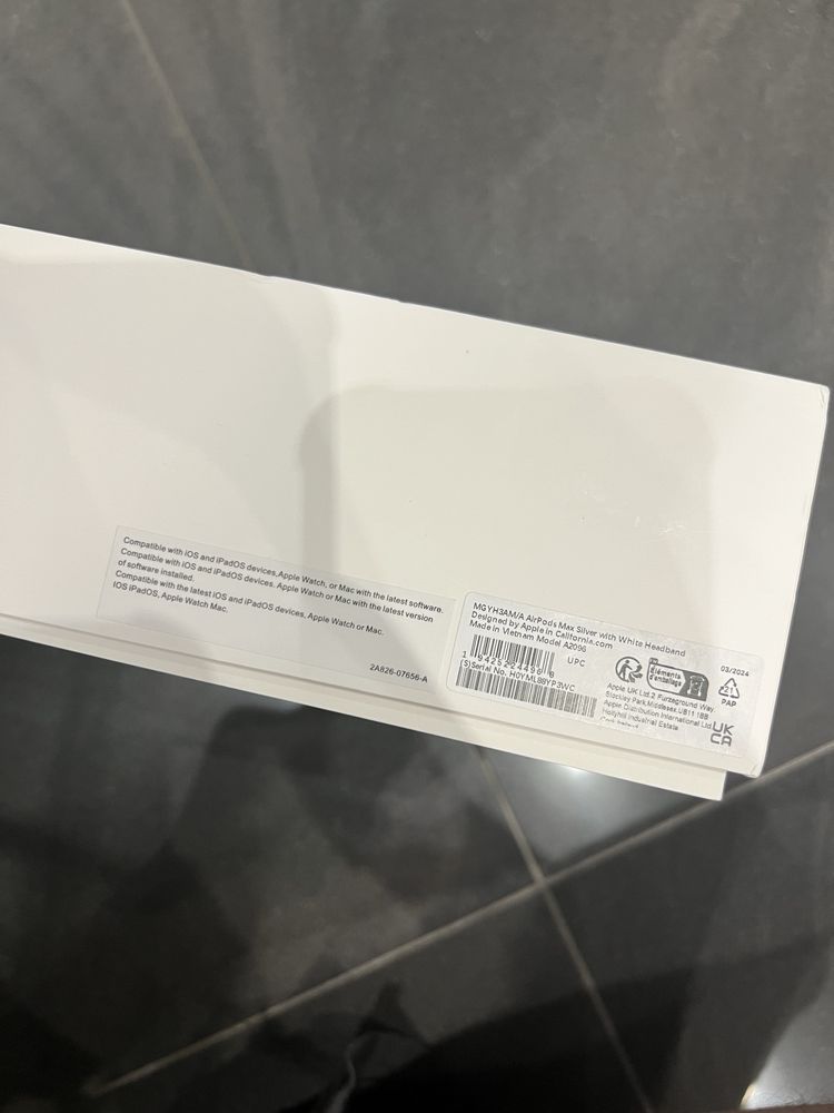 Airpods Max Lighting USZKODZONE
