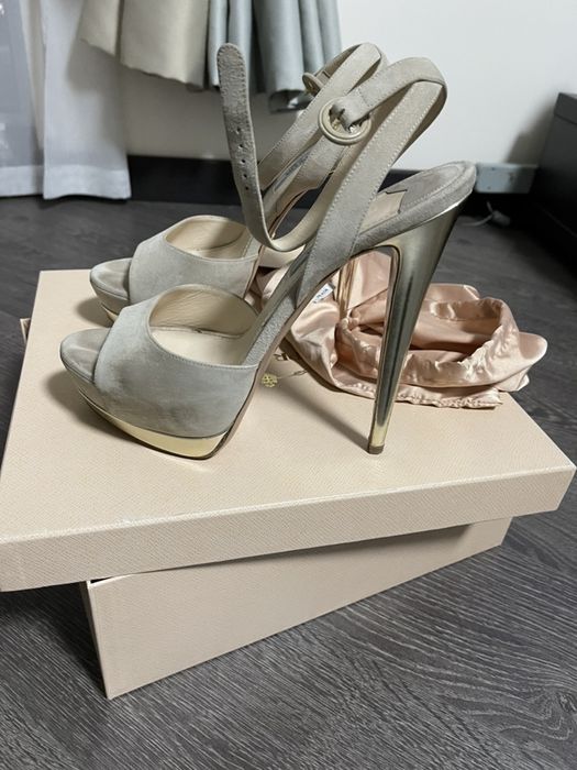 Босоножки prada