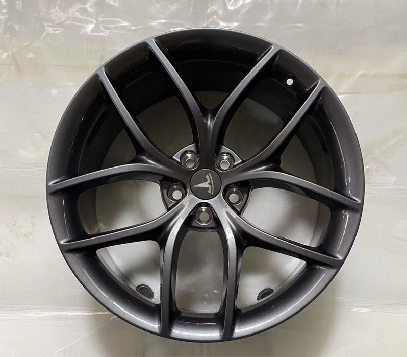 Диски Tesla R18 5x114.3 Flow Forming Model 3 PERFORMANCE