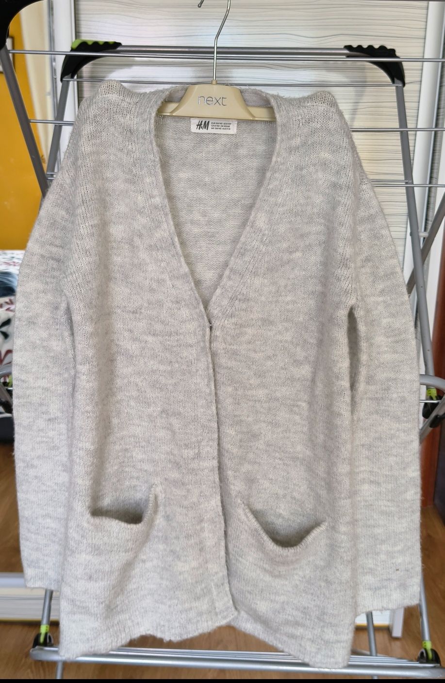 Sweter rozpinany w serek h&m rozmiar 134 140