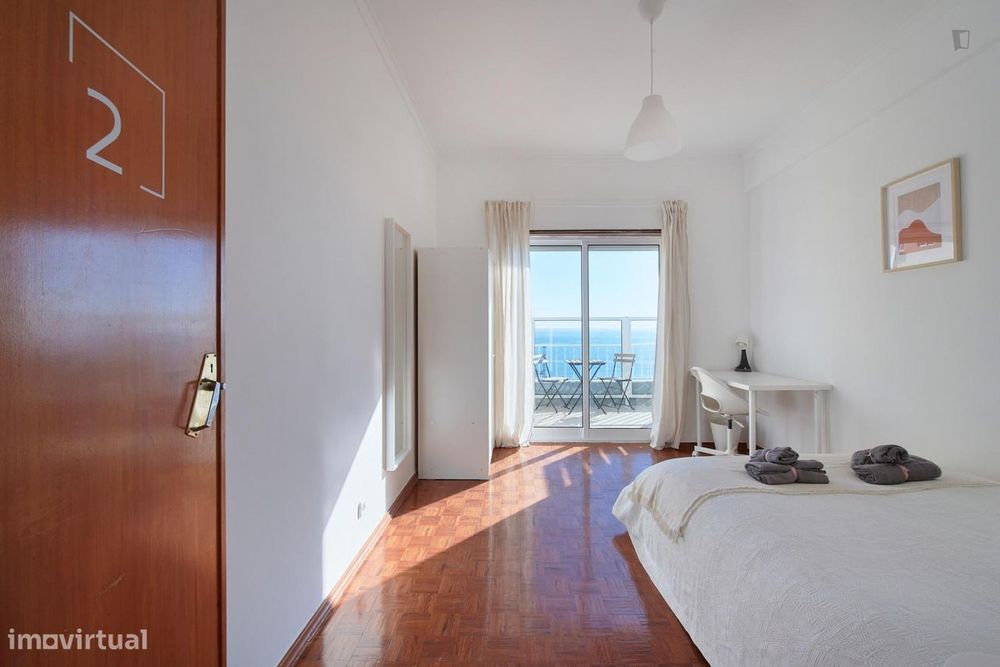 700982 - Quarto com cama de casal em...