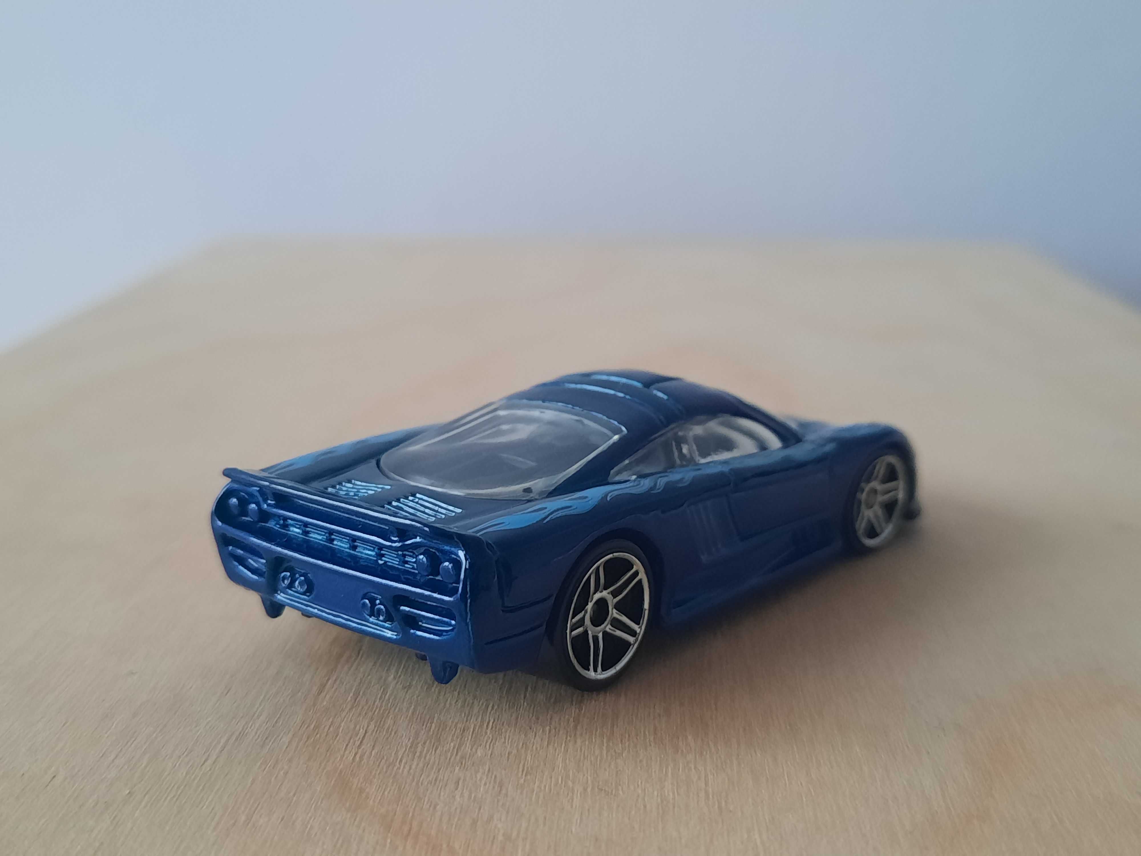 Hot Wheels Saleen S7