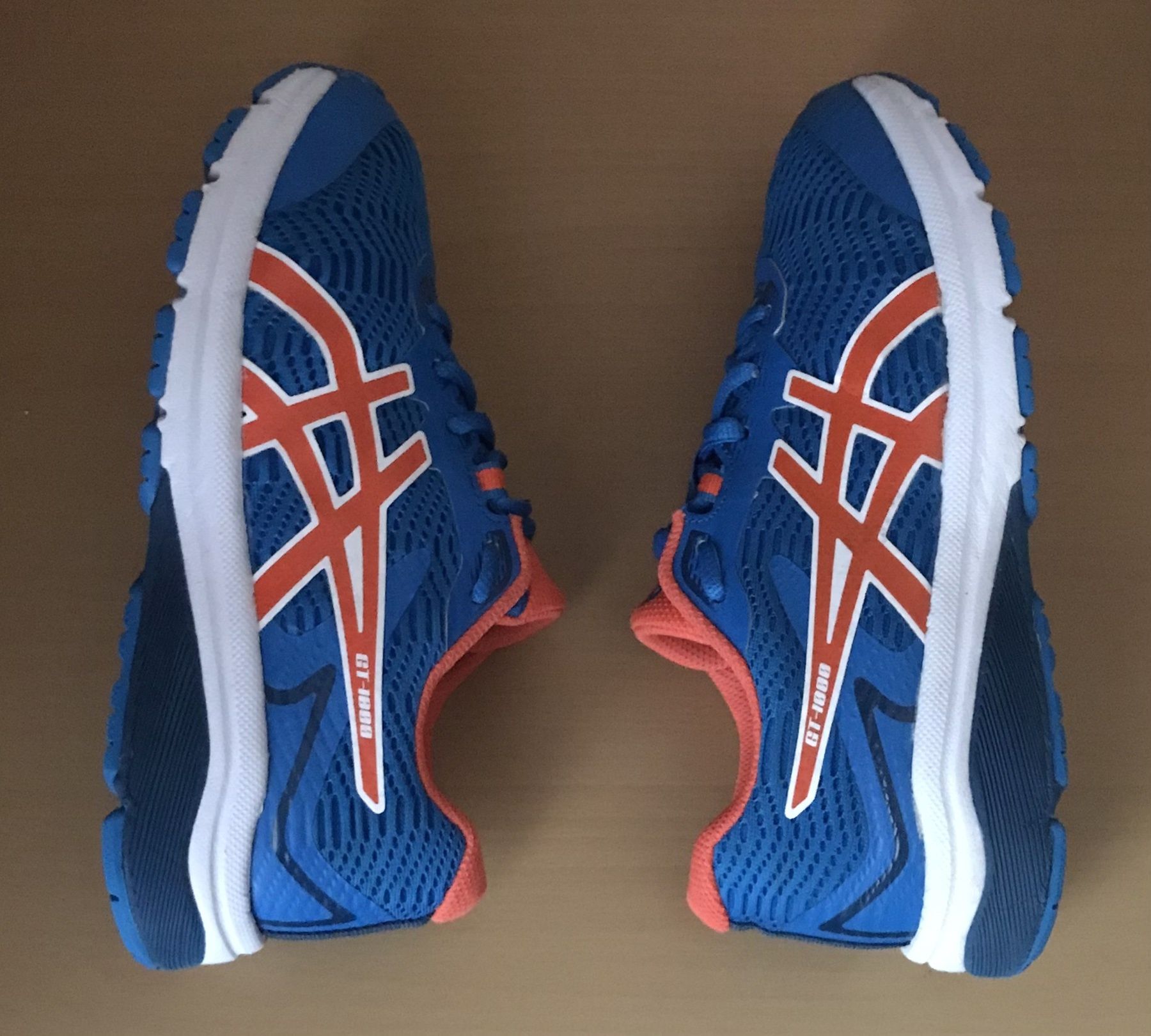 ASICS (36р) кросовки просто ідеальні