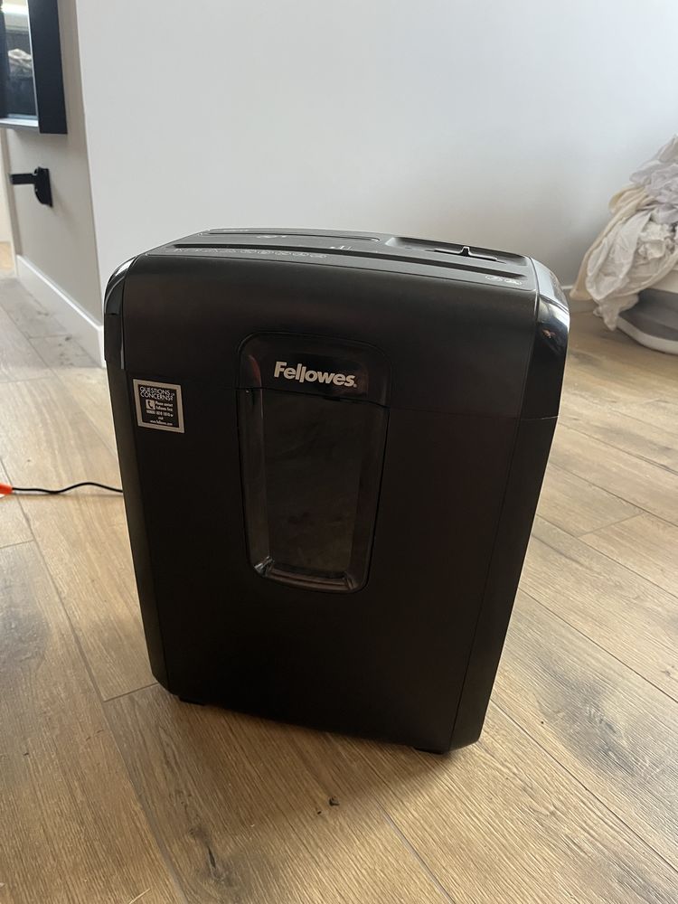 Niszczarka fellowes 8cd
