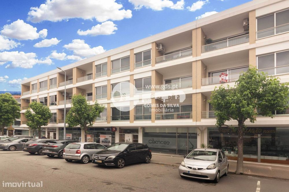 Apartamento T3 com excelentes áreas – Celeirós, Braga