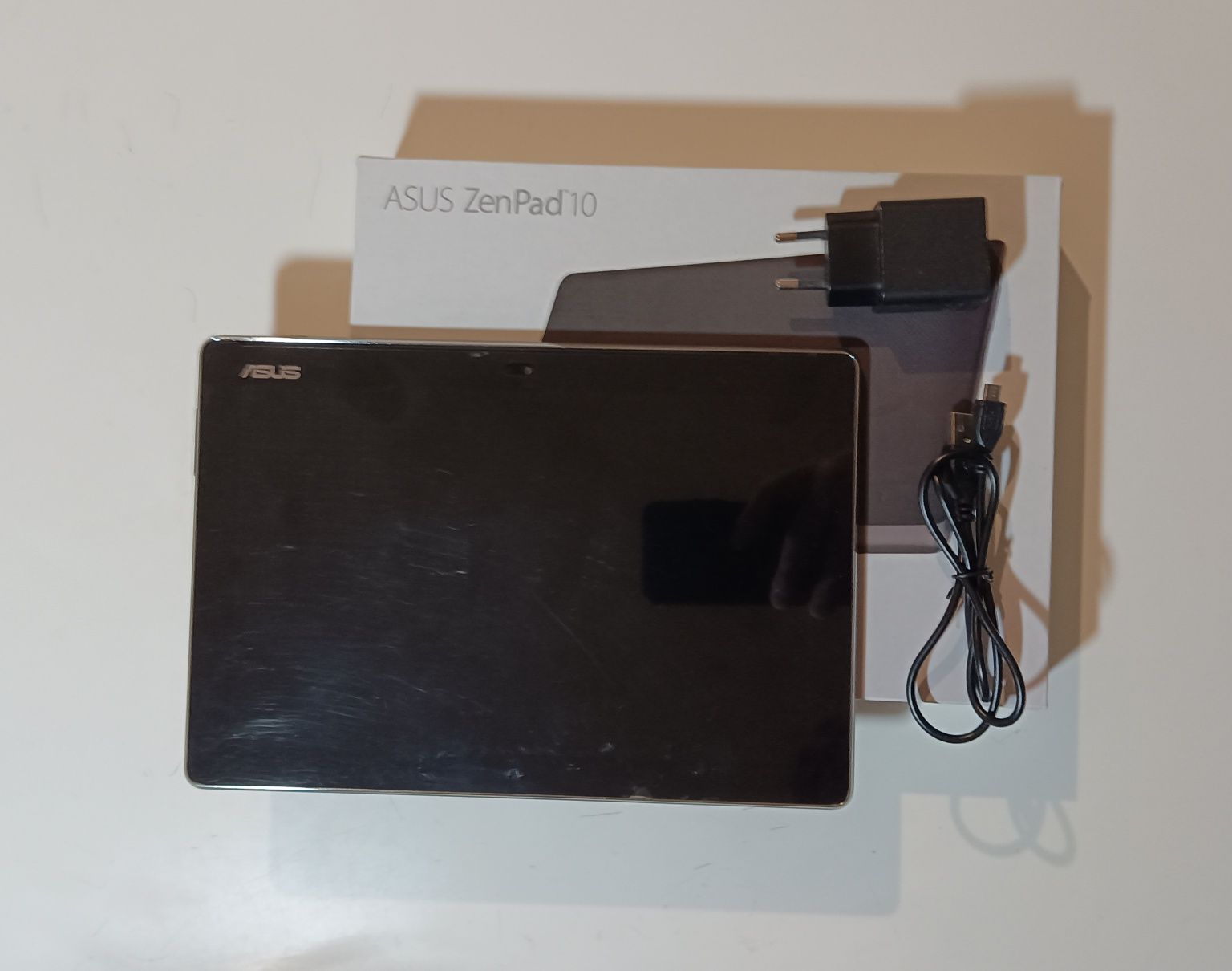 Продам планшет ASUS ZenPad 10" 8GB