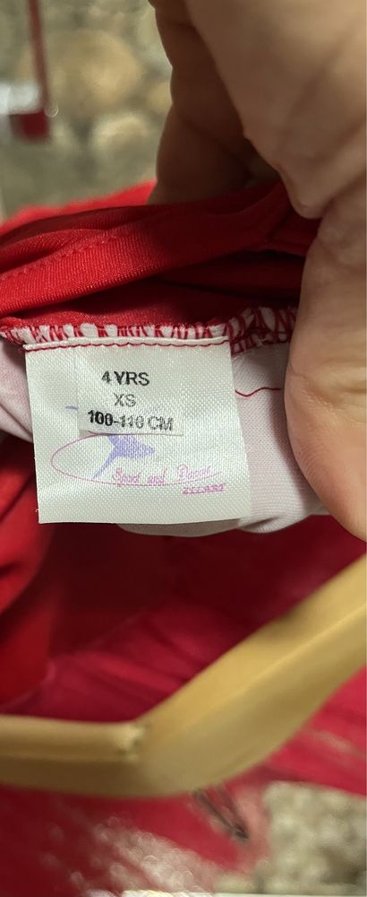 Продам платье на девочку для занятий танцами