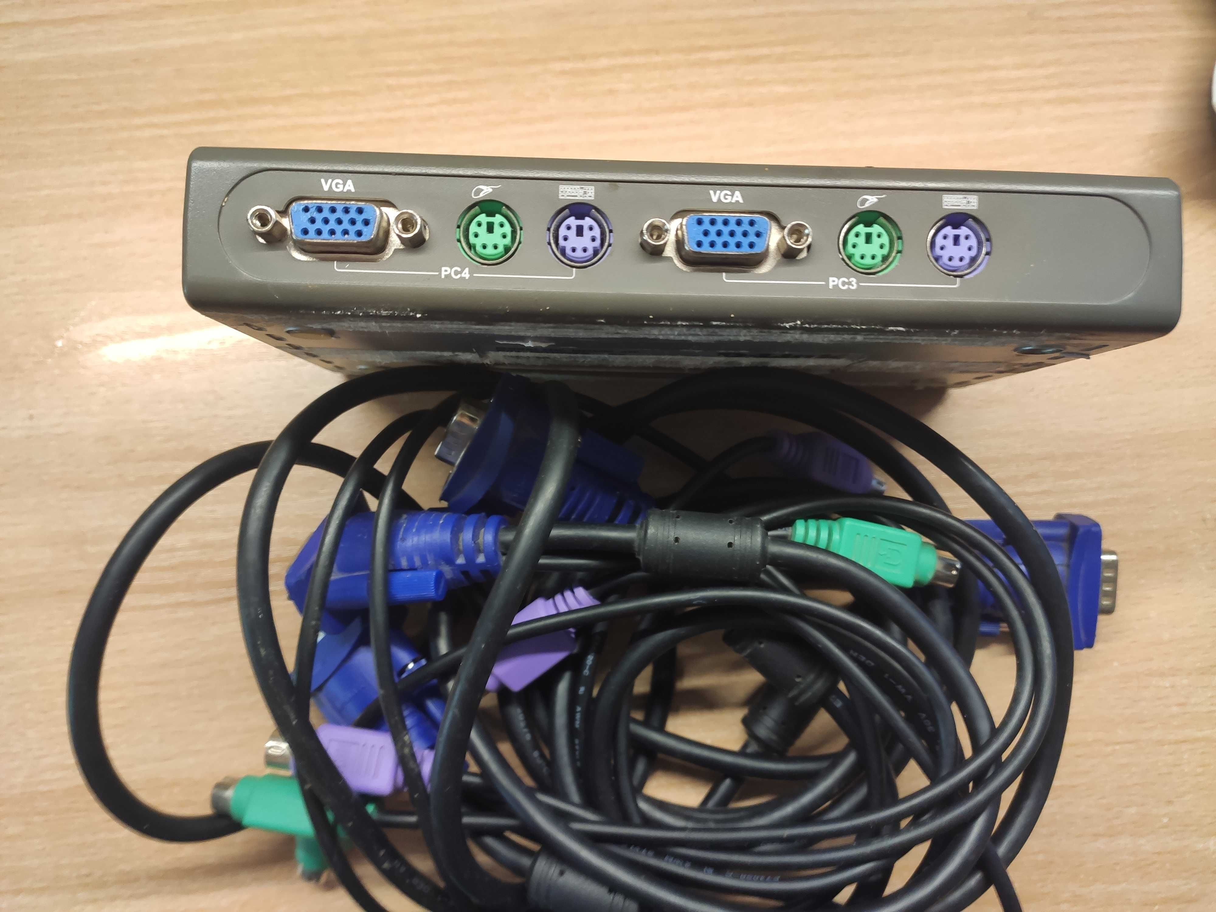 Продам  KVM-переключатель с портами VGA и PS/2 D-Link DKVM-4K