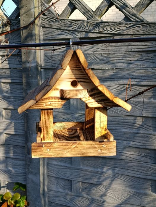 Karmnik dla ptaków góralski drewniany opalany wiszący