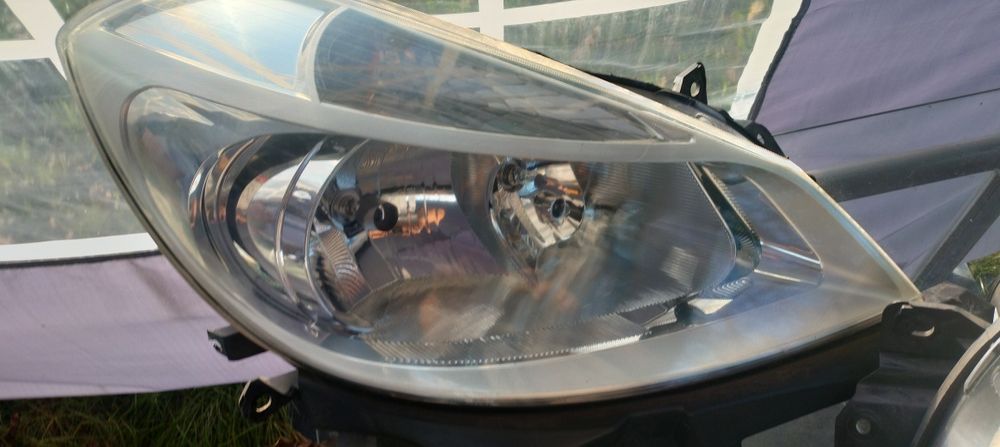Renault Clio 3 przed lift lampy przednie TYC jak nowe cena za komplet