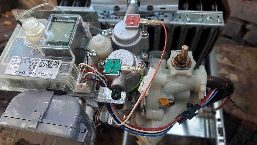 Газова колонка Junkers BOSCH Юнкерс з tfs дисплеєм Німецька Wernau