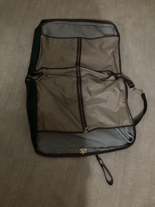 Mala porta-fatos: como NOVA