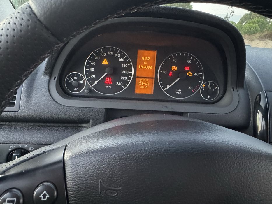 Mercedes A180D para venda em excelente estado de conservação
