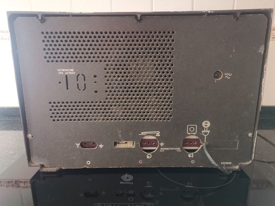 Rádio antigo Philips a trabalhar mt bem