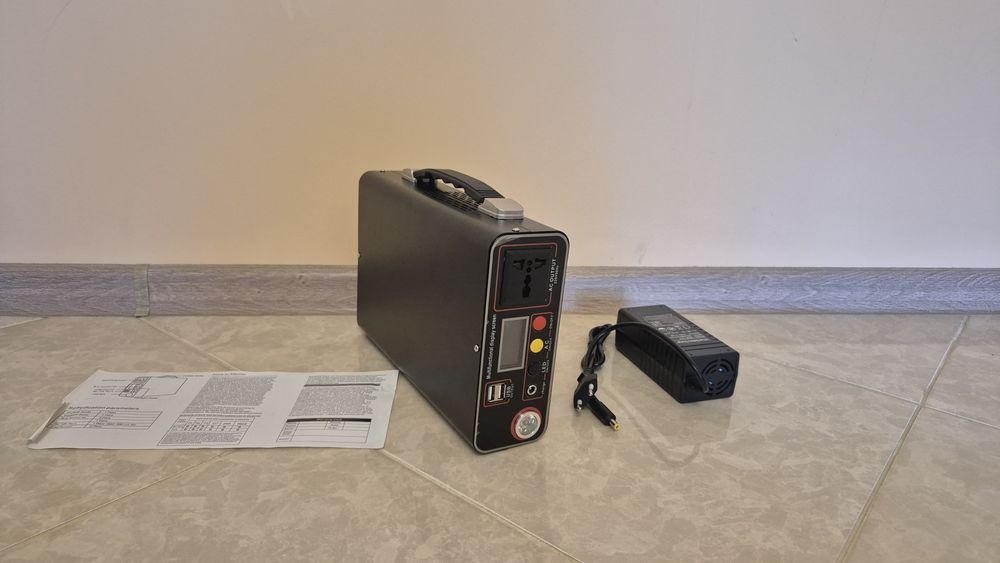 Портативна зарядна станція 220v