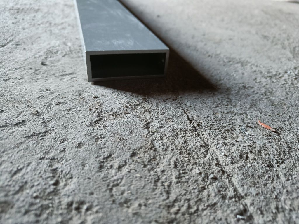 Profil Aluminiowy konstrukcyjny 80x30x3