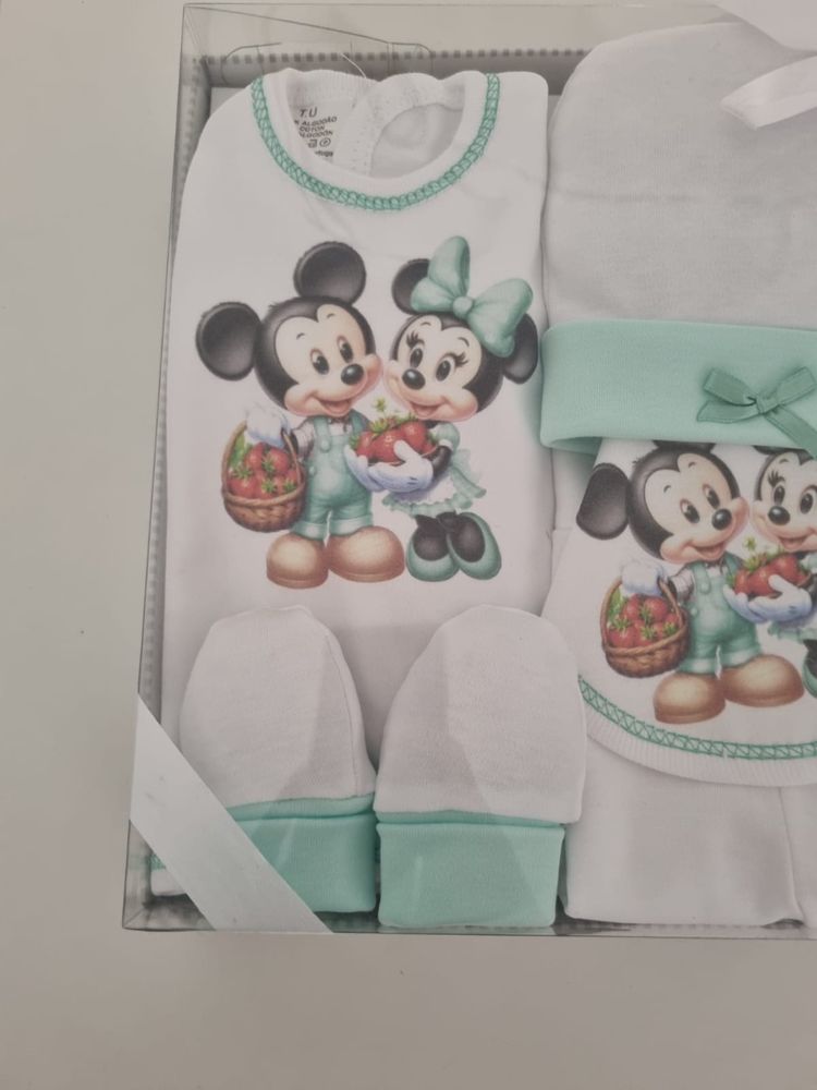 Conjunto de primeira roupa para bebe
