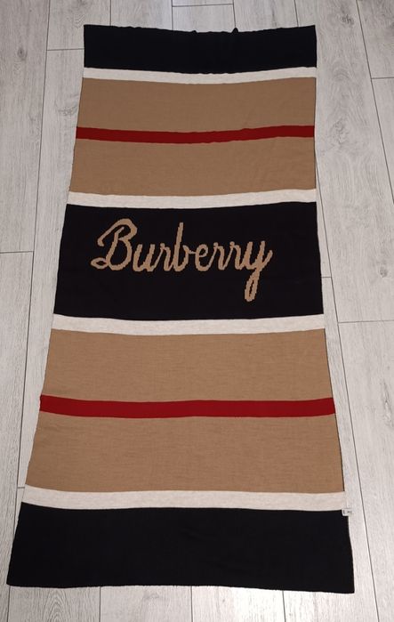 Накидка Burberry жіноча