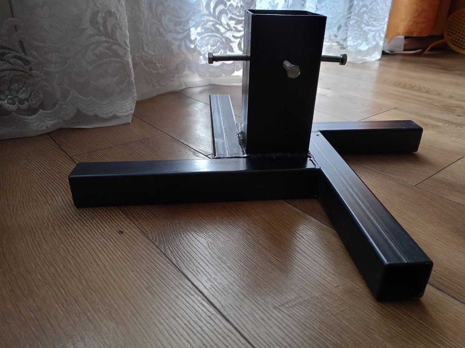 Świąteczne stojaki do choinek