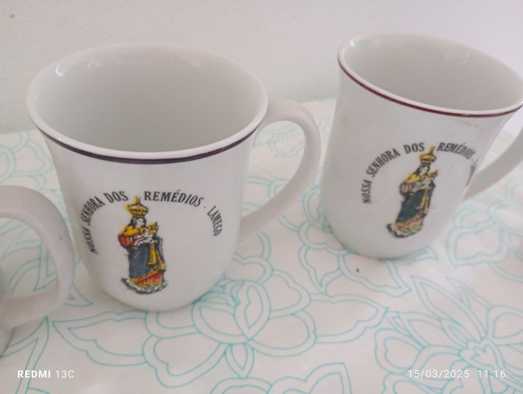 Conjunto de canecas com motivos da Nossa senhora de Fátima