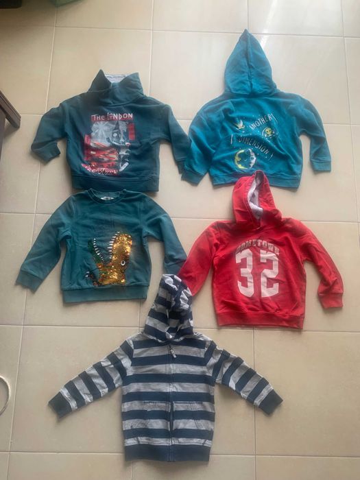 5x Hoodies | Sweatshirt | Camisolas de Rapaz - 5/6 anos - Lote