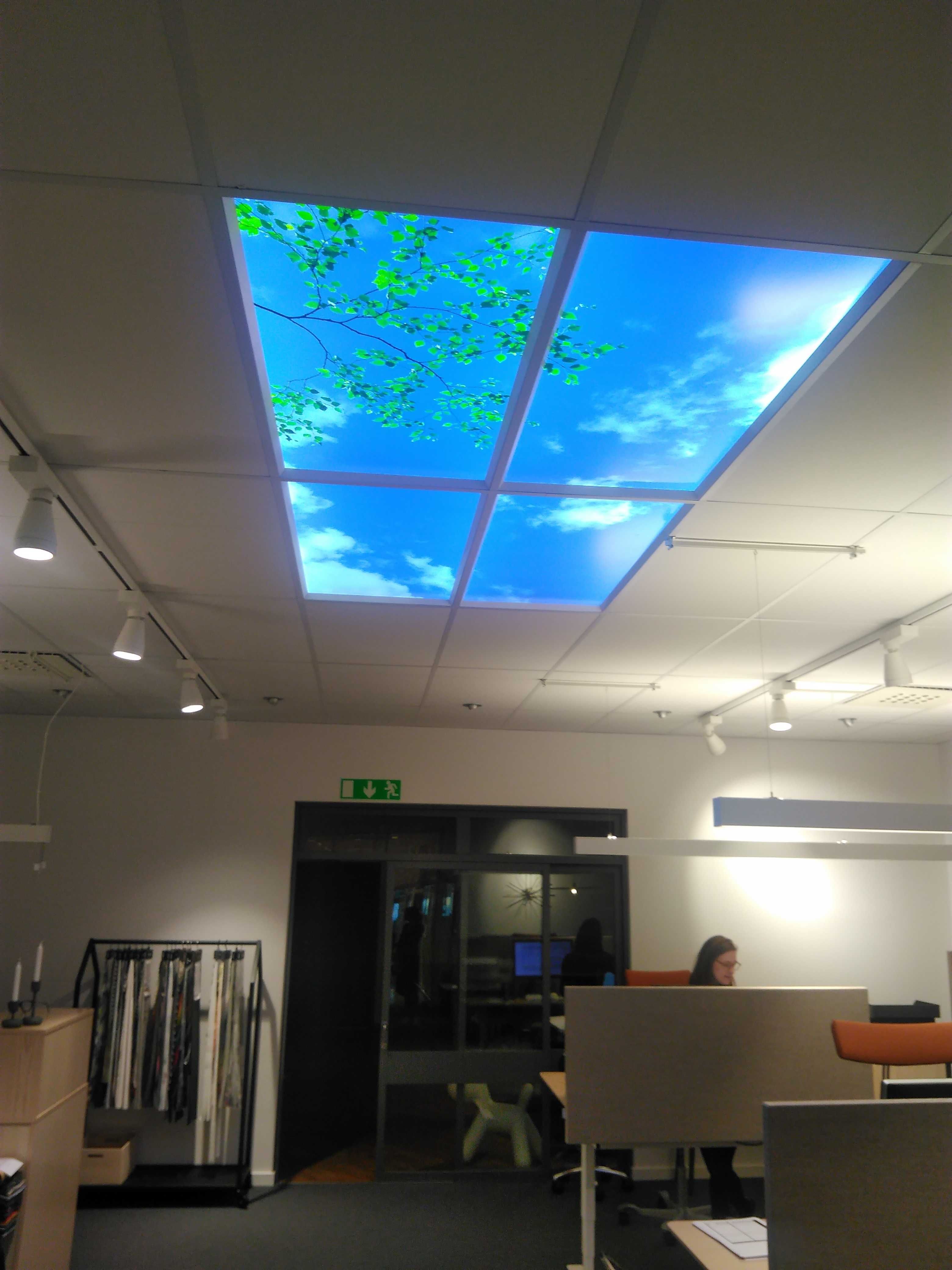 Świetlne obrazy LED na sufity i ściany