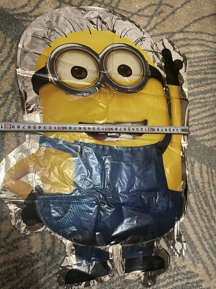 Воздушный шар миньйон