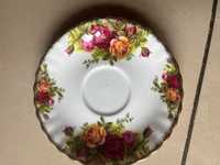 Talerzyk spodek porcelana Royal Albert Old Country Roses
