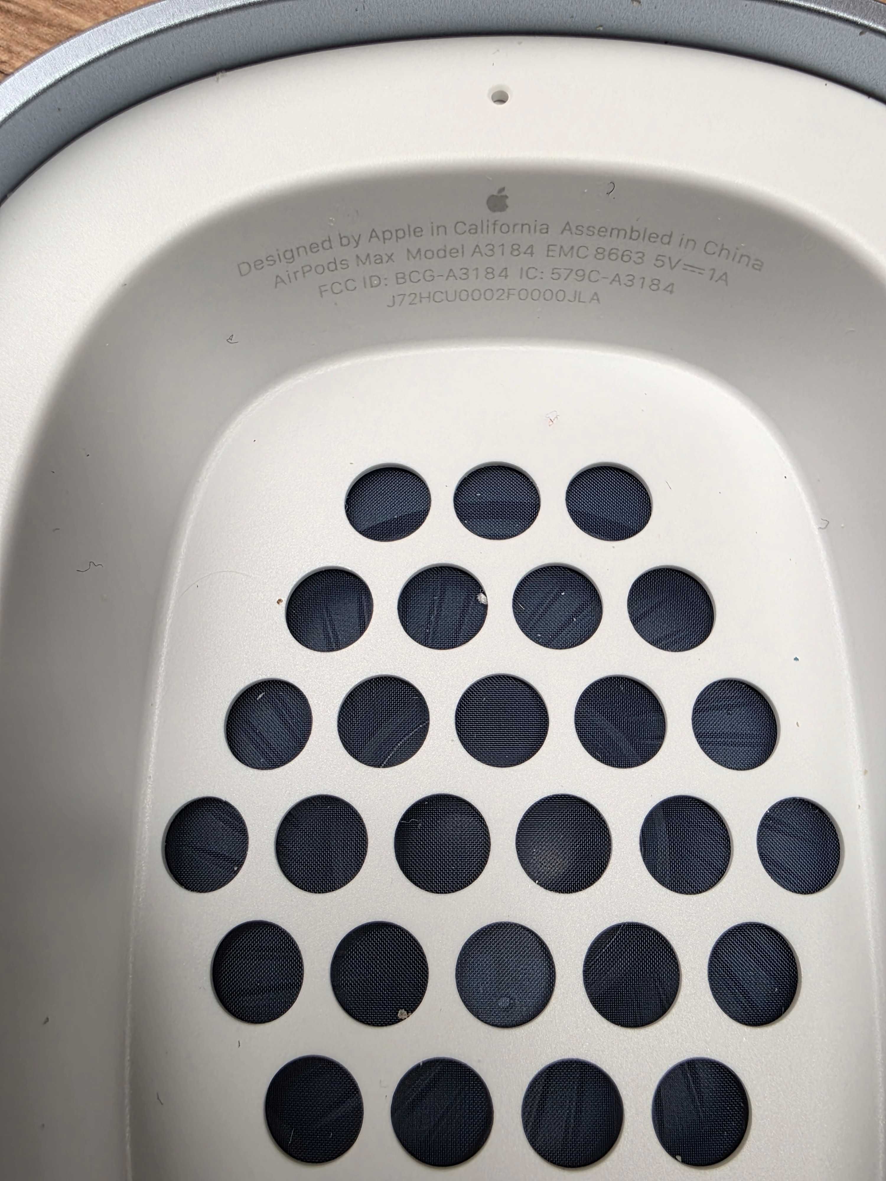 Заголовок: AirPods Max 2 (Оригінал) - Як нові, повний комплект, чек